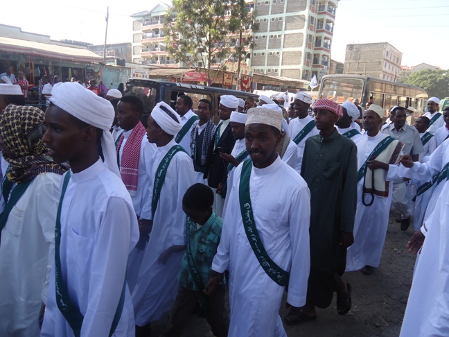http://warsheekh.com/spaw/uploads/images/Banaanbax_Mowliid_NBI%20(140).JPG